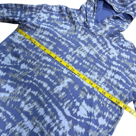 Under Armour Women's Iso-chill Shorebreak Hoodie, size Small - Picture 13 of 14